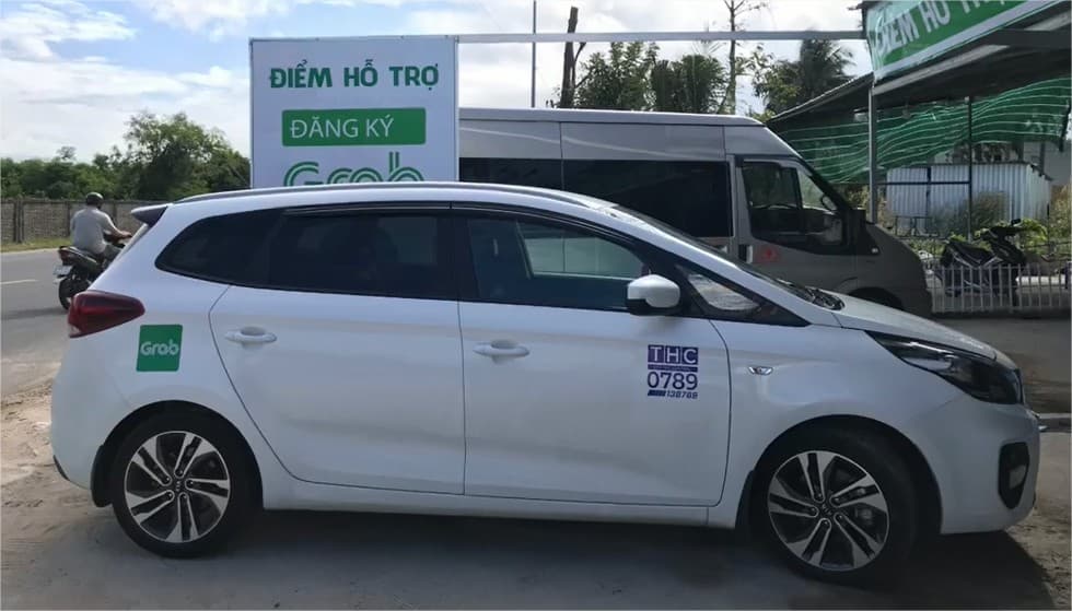 Grab Taxi 4 Chỗ